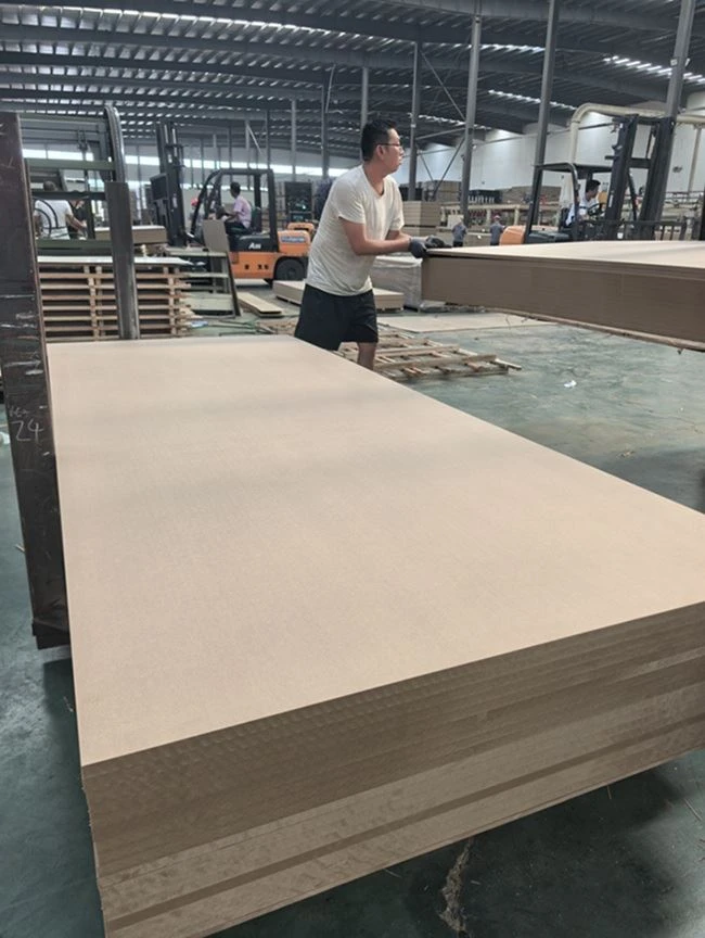 1220X3050X18MM MDF sempliċi 4'x10' MDF mhux maħdum